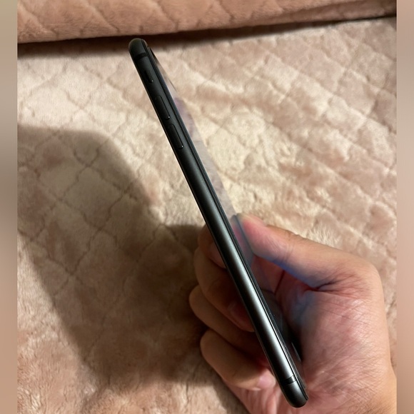 Apple iPhone 8 Plus 64 GB Smartphone Unlocked - Space Gray - Picture 6 of 16